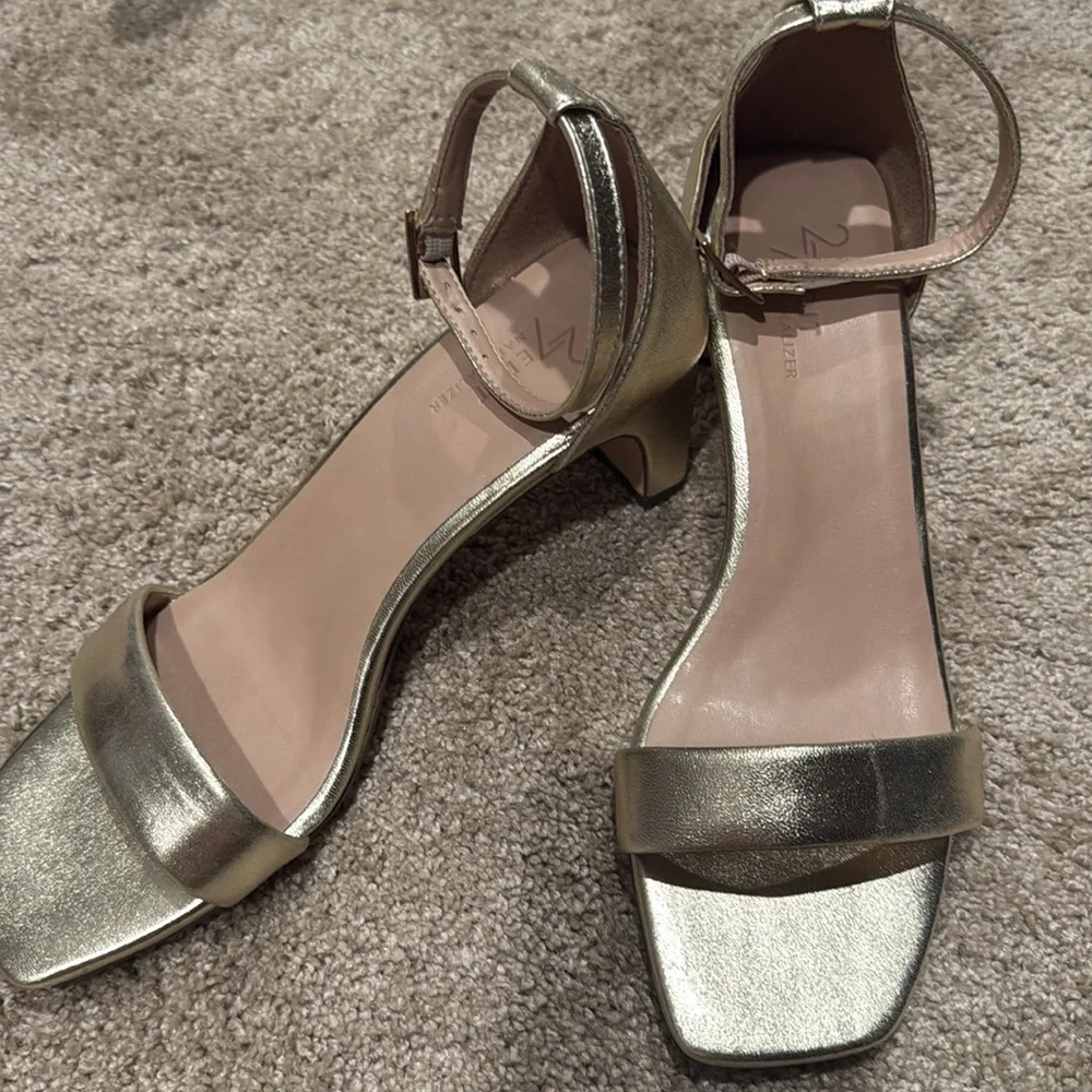 Naturalizer Elegant Gold Women's Sandals - Picture 2 of 8